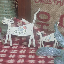 Load image into Gallery viewer, Le Jardin Tan Pussy Cat wood button