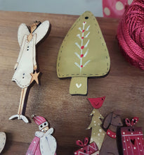 Load image into Gallery viewer, Hand painted - Christmas Tree Brooch.