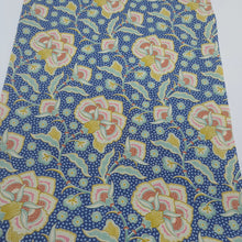 Load image into Gallery viewer, The Blithe Bucket Bag Pattern & Grape/Purple TILDA Hometown Fabric Packs