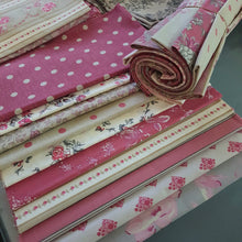 Load image into Gallery viewer, Fine French Fabrics - 10 Fat Quarters Pack RED