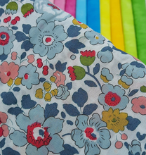 Load image into Gallery viewer, Liberty Tana Lawn Betsy "Gelato" Fat Quarter Bundle