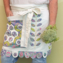 Load image into Gallery viewer, Tilda Club Australia EPP & Applique Apron
