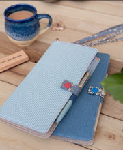 Load image into Gallery viewer, The Focus Finder pattern by Arabesque Scissors