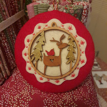 Load image into Gallery viewer, Slimline Deer Friends Christmas Decoration