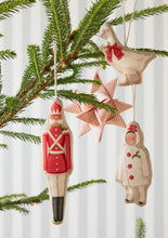 Load image into Gallery viewer, Tilda Merry Little Christmas Fat Quarter Bundle Cream (x5) 300245