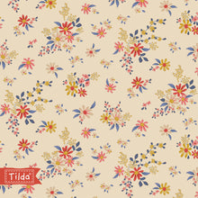 Load image into Gallery viewer, TILDA CHIC ESCAPE & DAISYFIELD