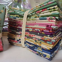 Load image into Gallery viewer, TILDA CHIC ESCAPE & DAISYFIELD