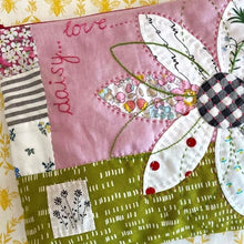 Load image into Gallery viewer, Daisy Love Purse Pattern