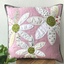 Load image into Gallery viewer, Daisy Cushion Pattern