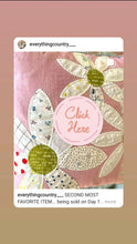 Load image into Gallery viewer, Daisy Cushion Pattern