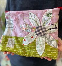 Load image into Gallery viewer, Daisy Love Purse Pattern