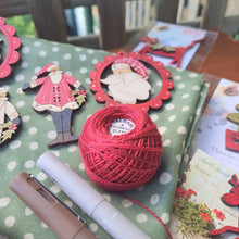 Load image into Gallery viewer, Valdani Perle 8 Embroidery Thread O 775
