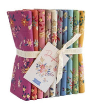 Load image into Gallery viewer, Tilda Daisyfield Chic Escape GREY
