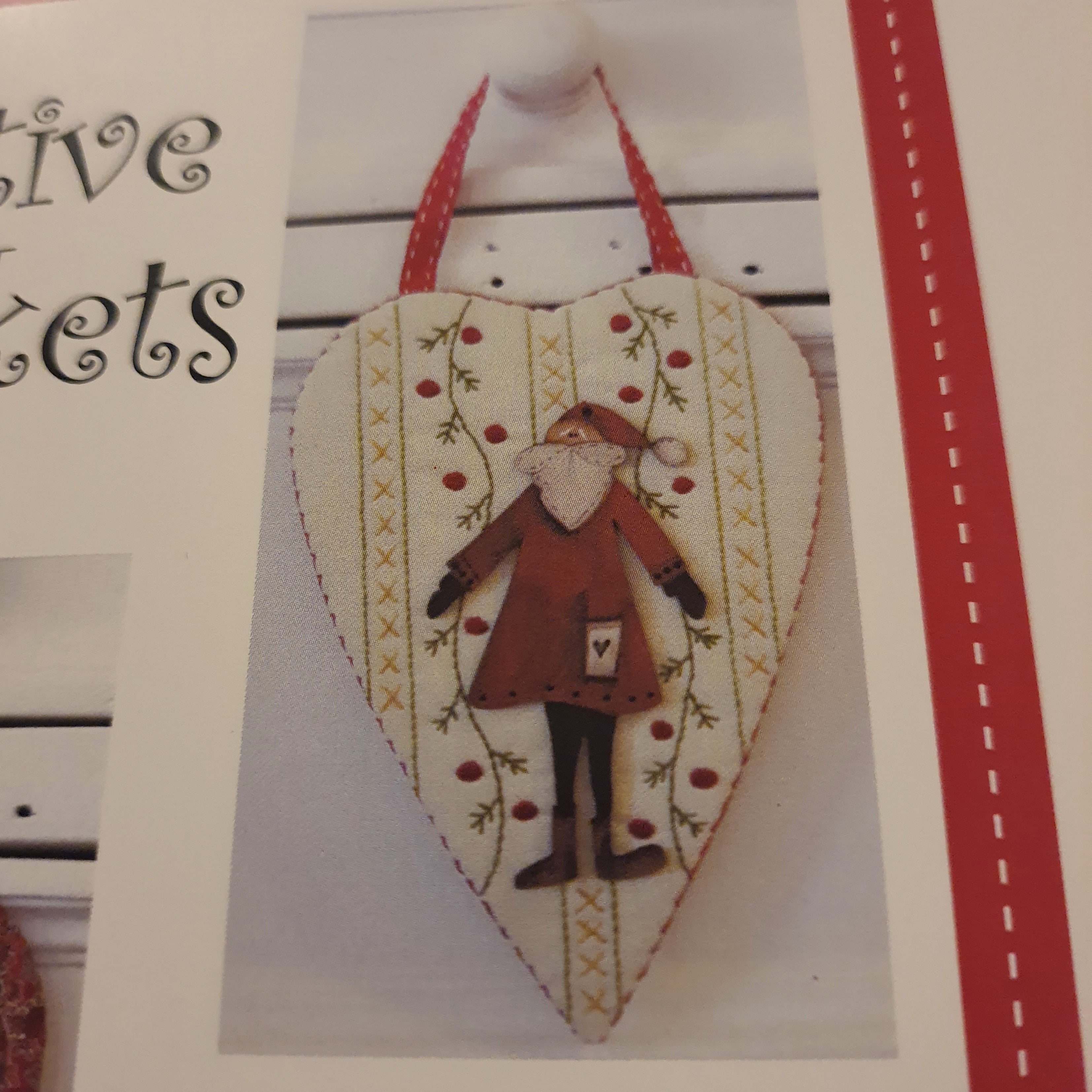 Festive Trinkets Pattern - Big Santa Decoration – Everything Country ...